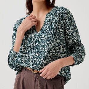 Women's Celestial Prairie Floral Cafe Crepe Poet Blouse M; 100% Cotton